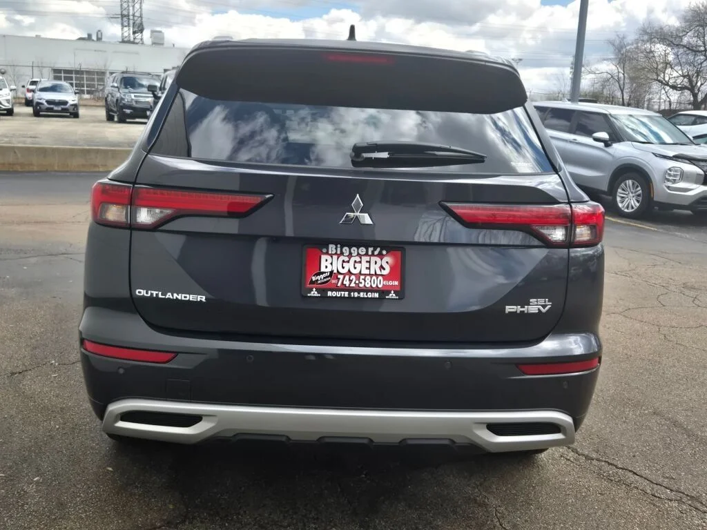 2025 Mitsubishi Outlander Plug-in Hybrid SEL - Photo 13