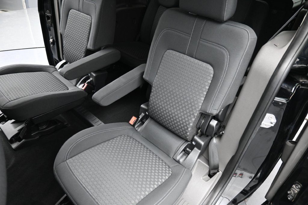 Used 2019 Shadow Black Ford XLT image 28