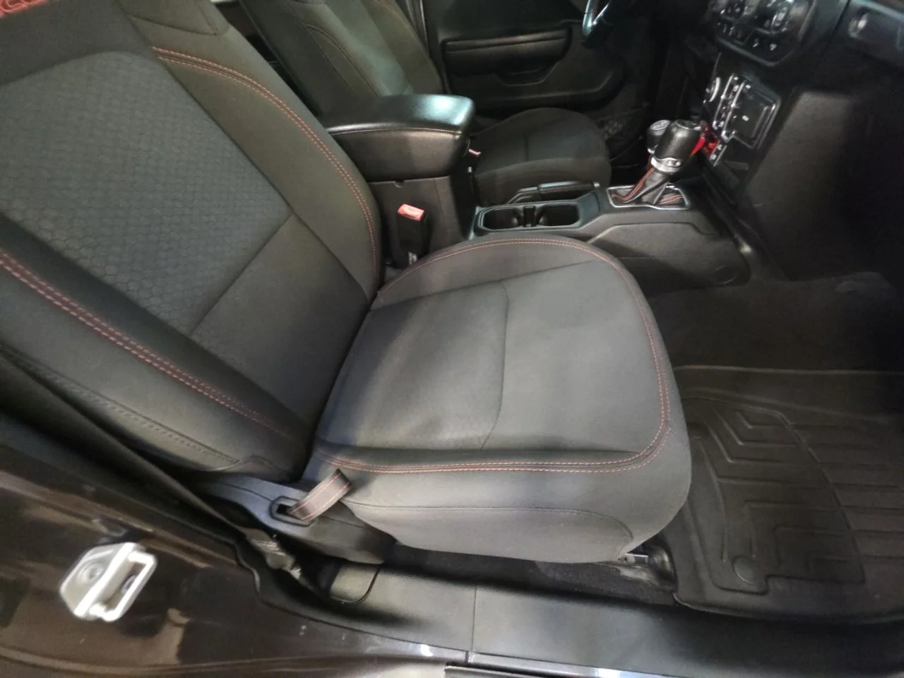Used 2021 Gray Jeep Unlimited Rubicon image 29