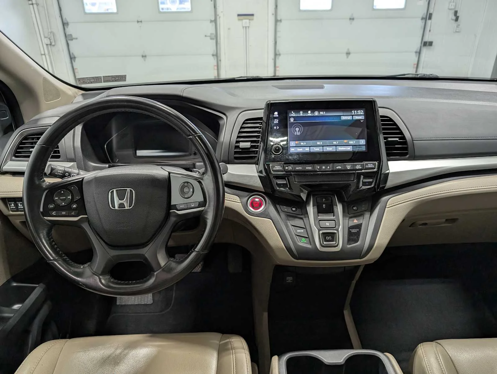 Used 2019 White Diamond Pearl Honda EX-L image 18