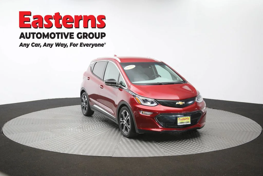 Used 2018 Red Chevrolet Premier image 52