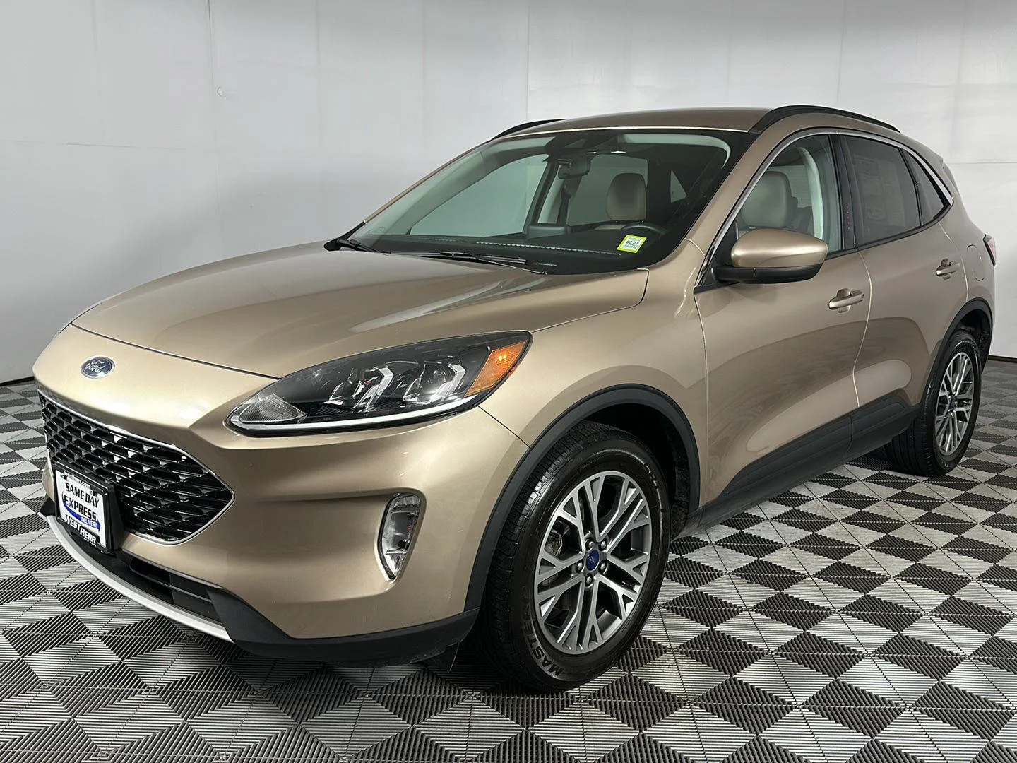 Used 2021 Desert Gold Ford SEL image 13