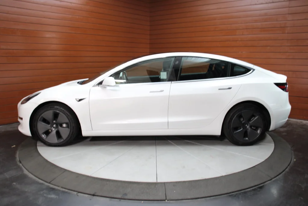Used 2020 Pearl White Multi-Coat Tesla Long Range image 27