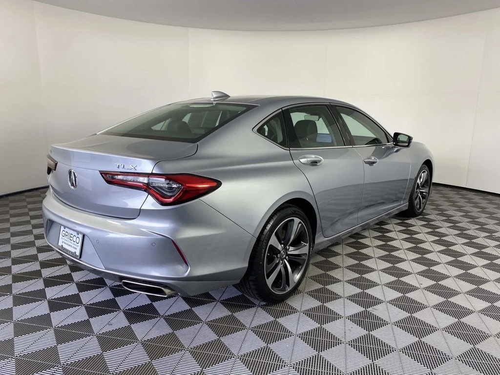 Used 2024 Lunar Silver Metallic Acura Technology Package image 9