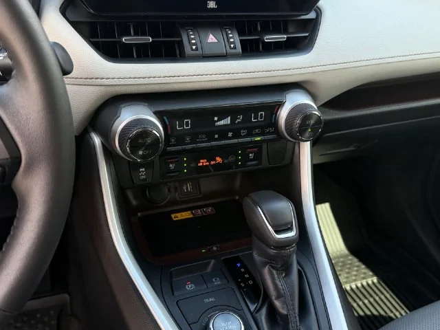 Certified Used 2025 WIND CHILL PEARL Toyota Limited image 16