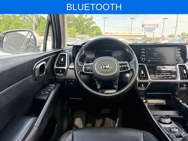 Used 2021 Snow White Pearl Kia EX image 3