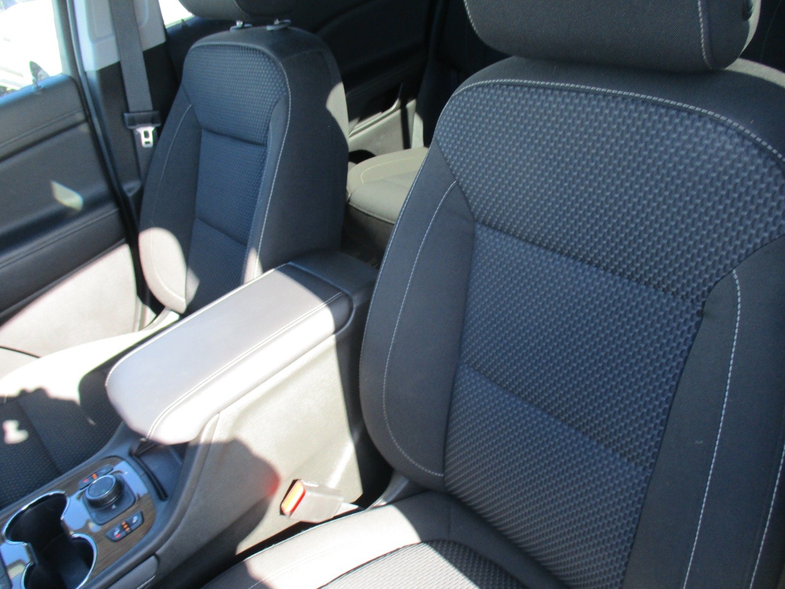 Used 2023 WHITE Gmc Sle image 13