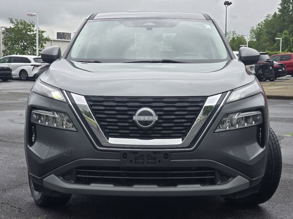 Used 2023 Gun Metallic Nissan SV image 9