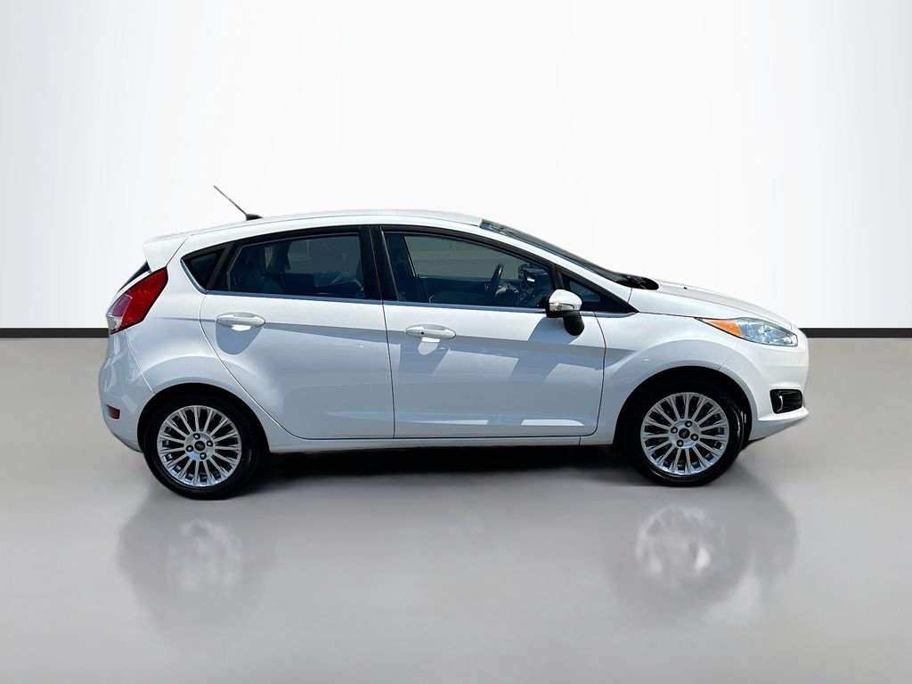 Used 2016 White Platinum Clearcoat Metallic Ford Titanium image 4