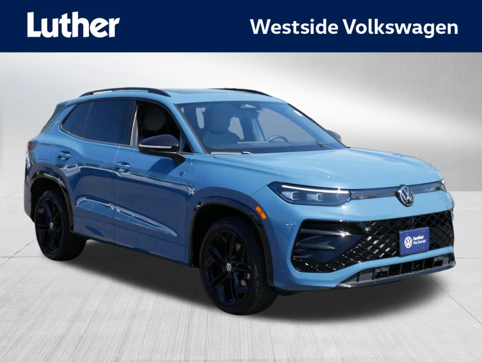 2025 Volkswagen Tiguan 2.0T SE R-Line Black 4Motion's photo
