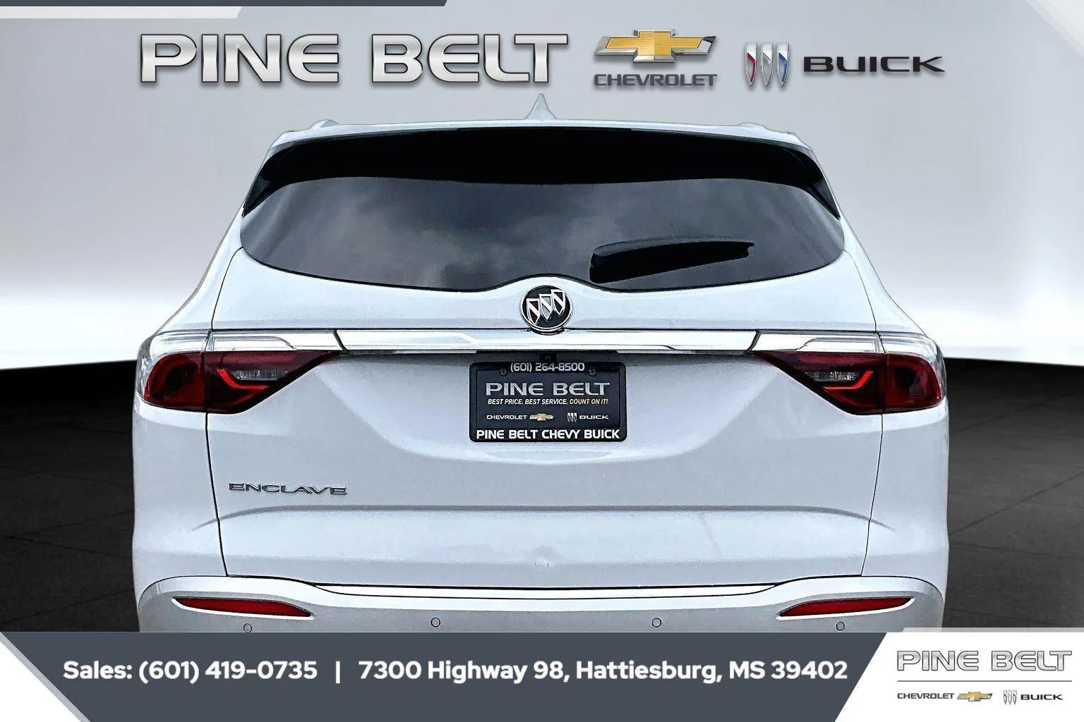 Used 2023 Summit White Buick Essence image 4