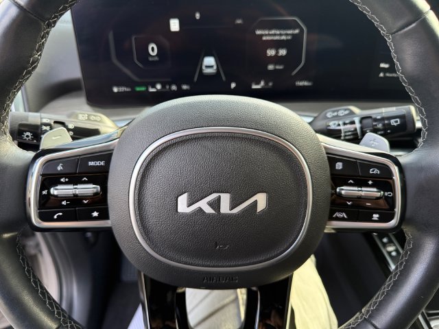 Used 2025 Wolf Gray Kia X-Line SX Prestige image 20