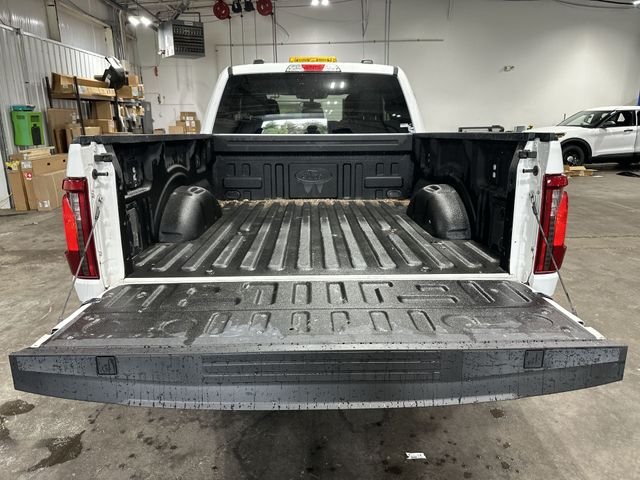 Used 2025 White Ford XL image 25