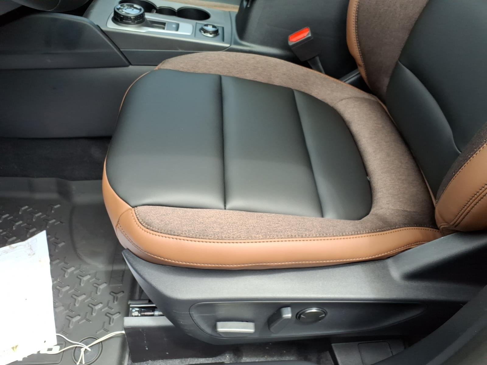 New 2026 Carbonized Gray Metallic Ford Outer Banks® image 15