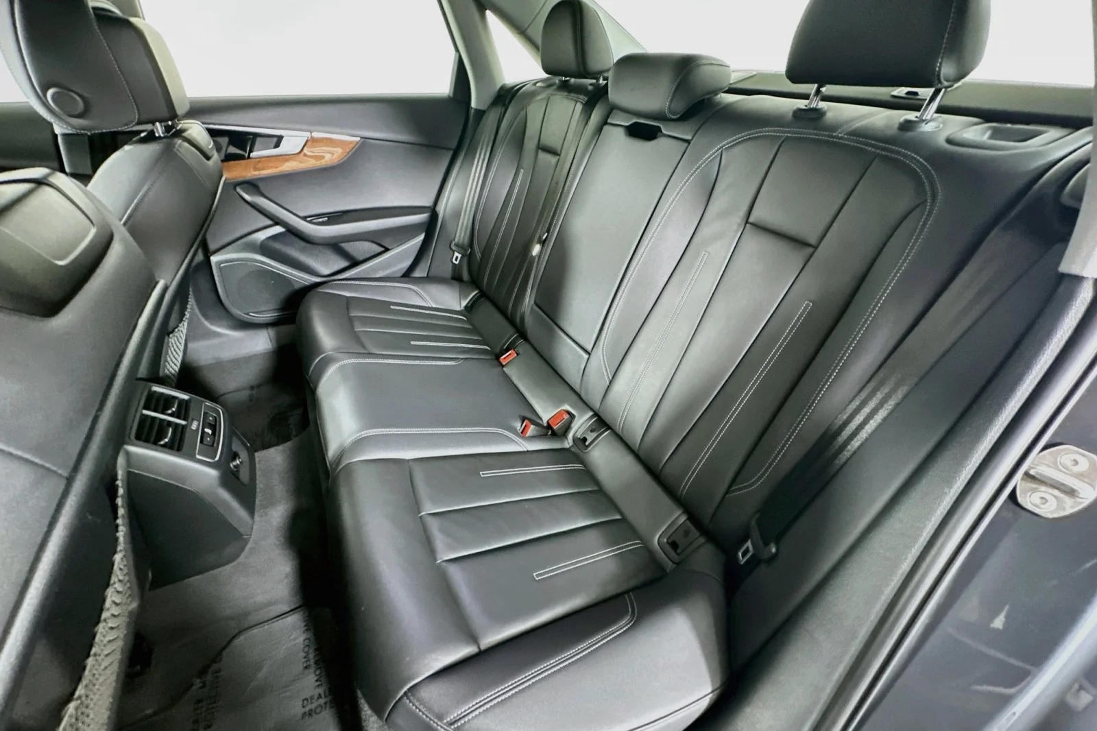 Used 2023 Manhattan Gray Metallic Audi Premium image 9