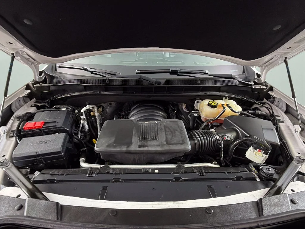 Used 2023 IRIDESCENT PEARL TRICOAT Chevrolet RST image 41