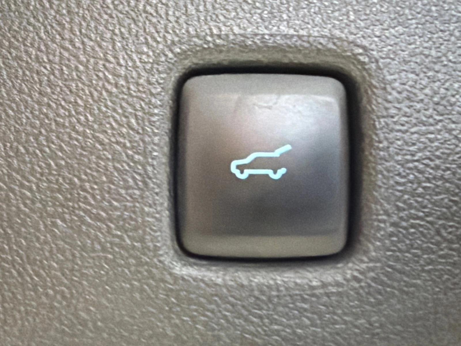 Used 2024 Oxford White Ford Active image 20