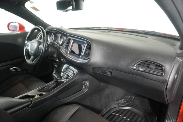 Used 2021 Torred Clearcoat Dodge SXT image 18
