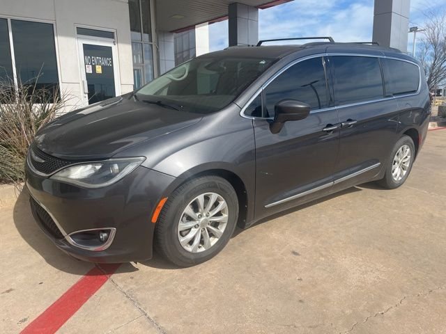 Used 2017 Chrysler Pacifica Touring-L with VIN 2C4RC1BG2HR753769 for sale in Midwest City, OK