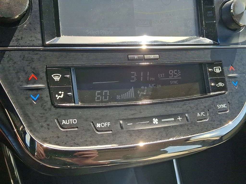 Used 2016 Gray Toyota XLE Premium image 16