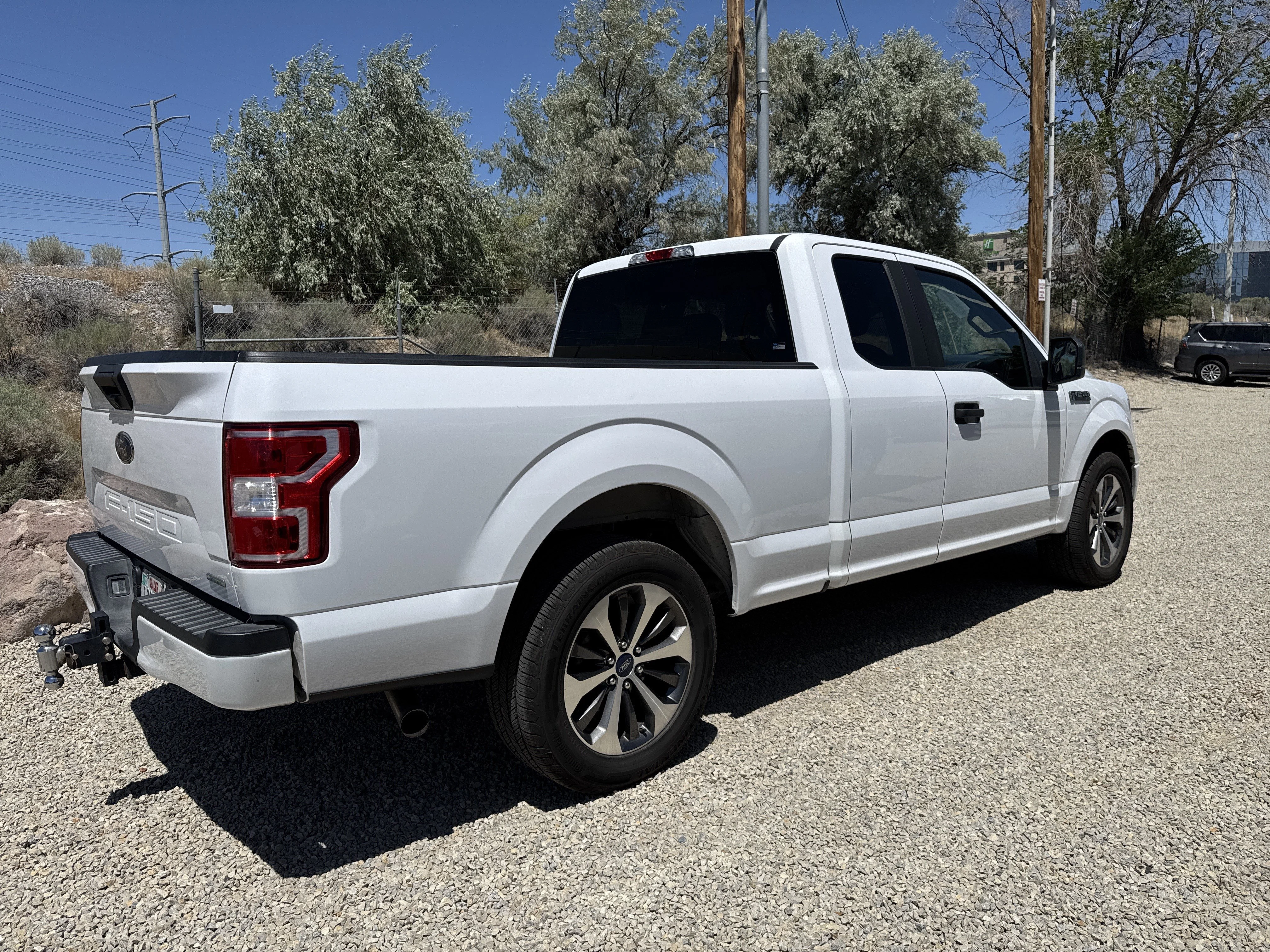 Used 2019 Oxford White Ford XL image 3