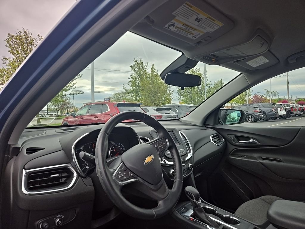 Used 2024 Lakeshore Blue Metallic Chevrolet LT image 2