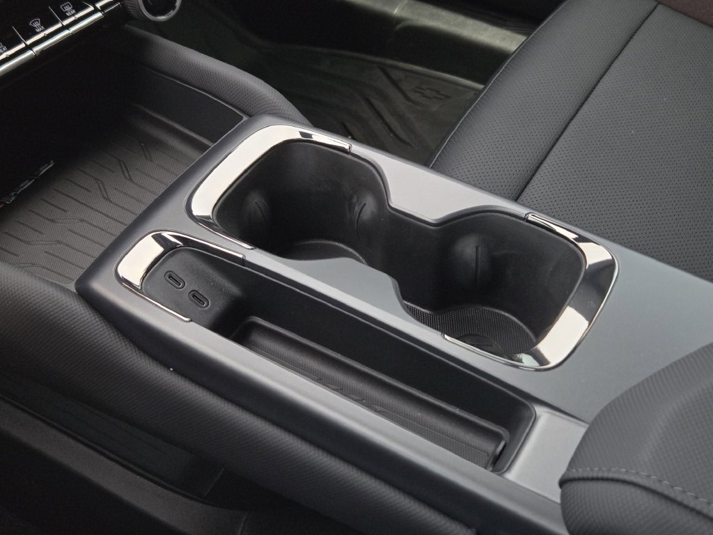 2026 Chevrolet Equinox EV RS - Photo 11