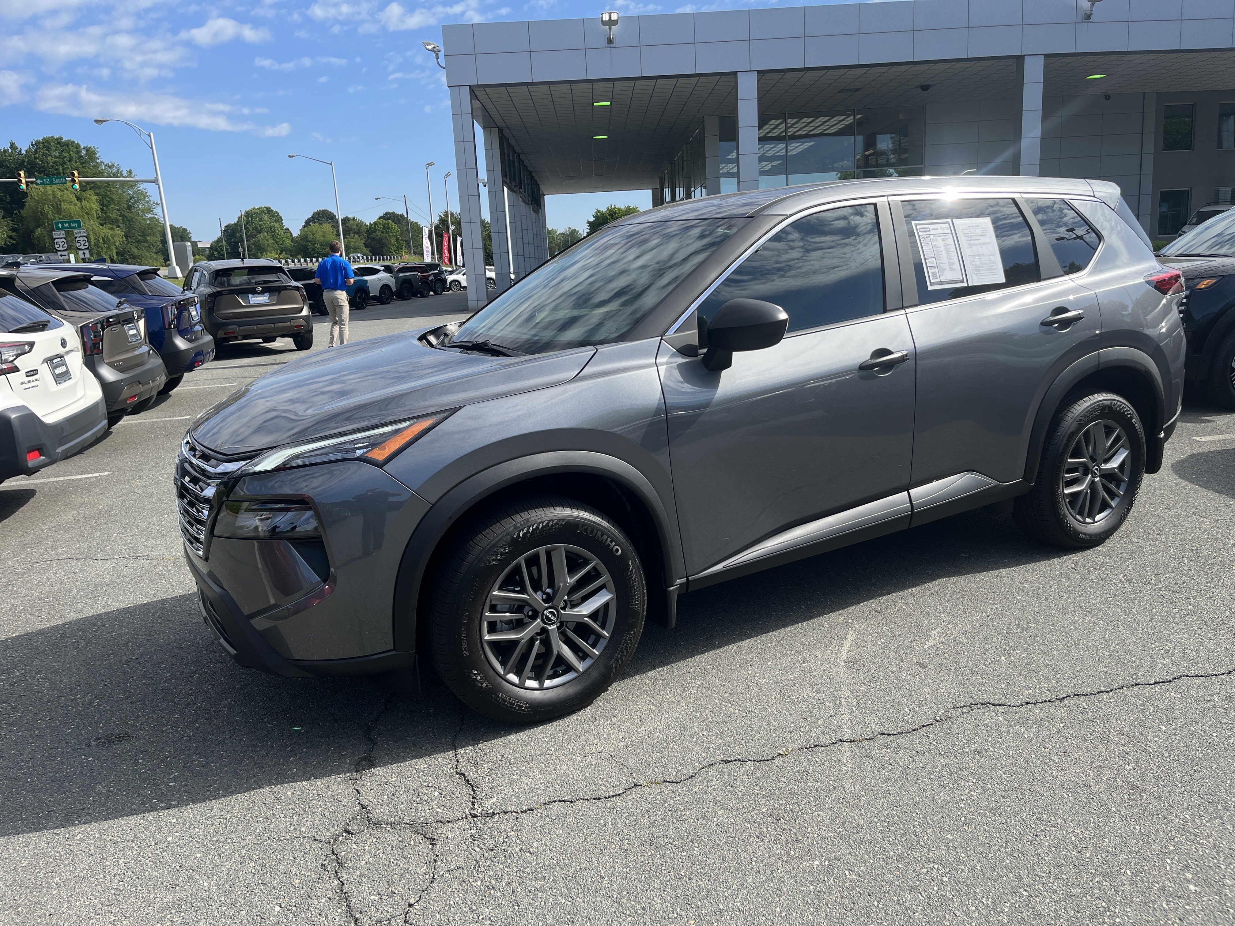 2026 Nissan Rogue S FWD's photo