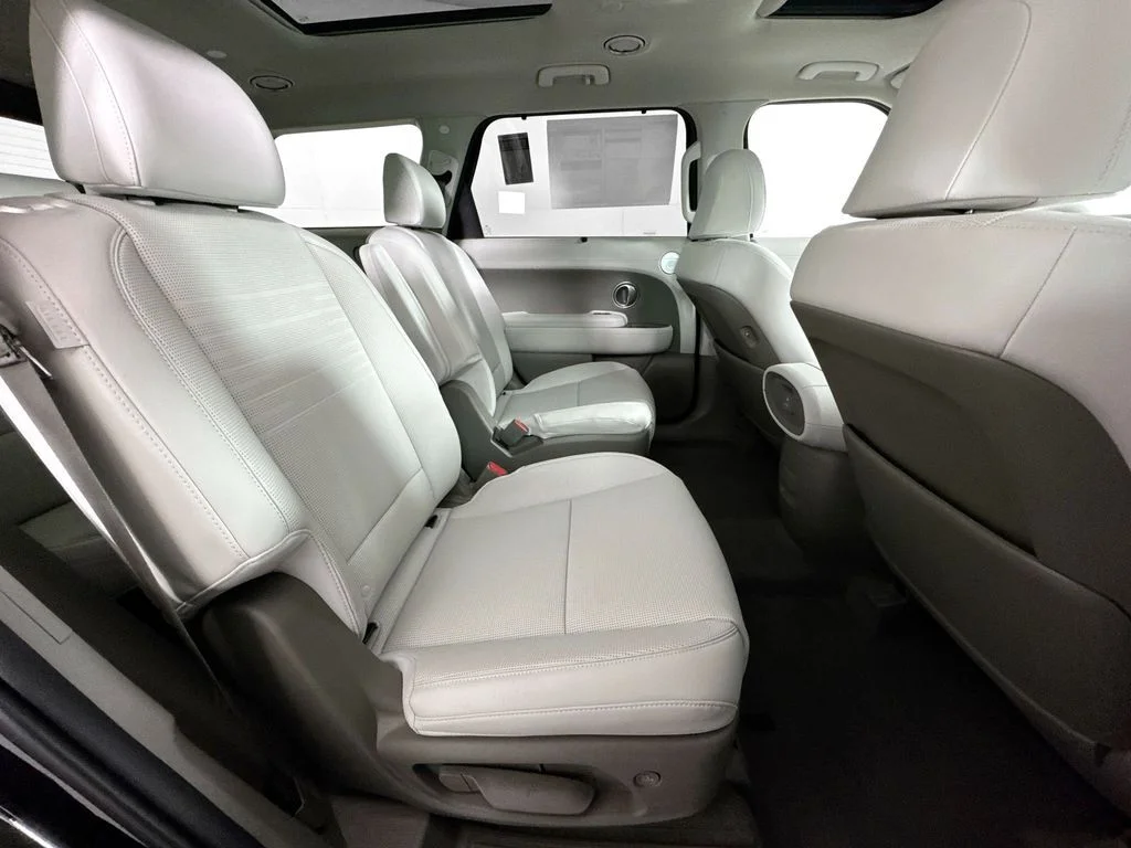 New 2026 Black Hyundai Limited image 18