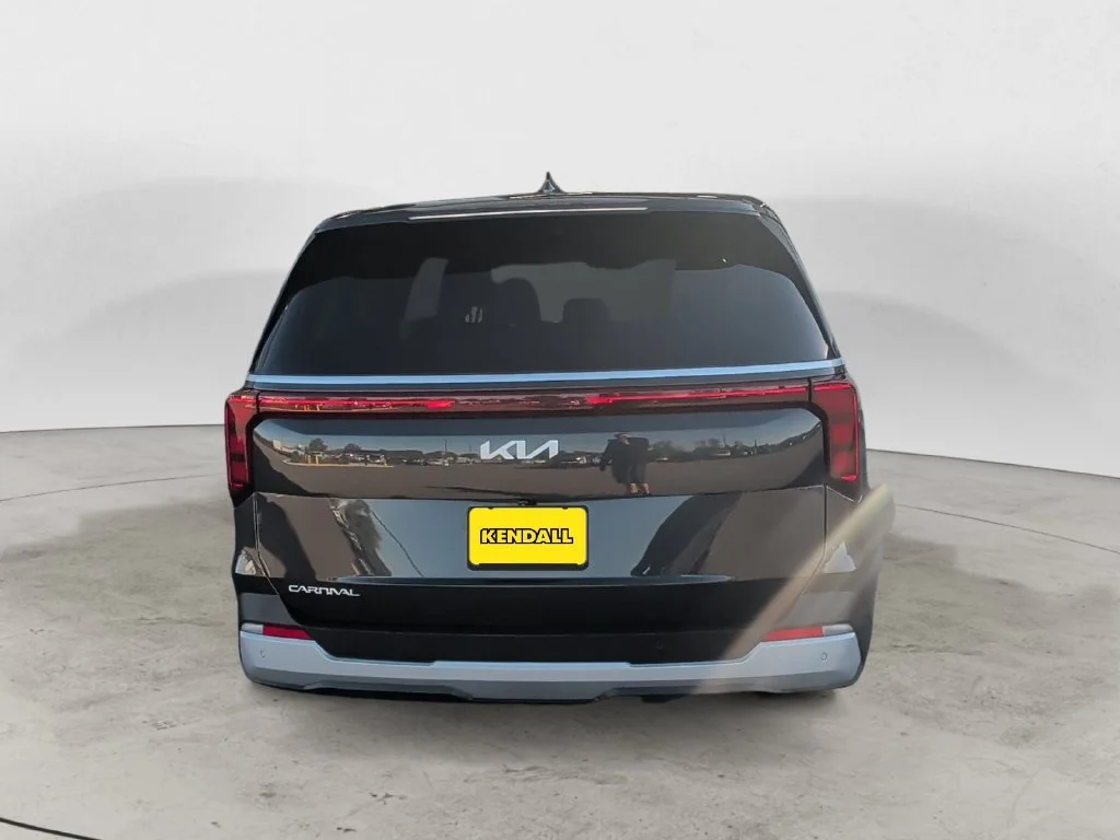 Certified Used 2025 Gray Kia LXS image 10