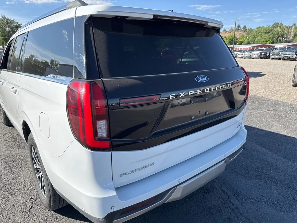 Certified Used 2025 Oxford White Ford Platinum image 11