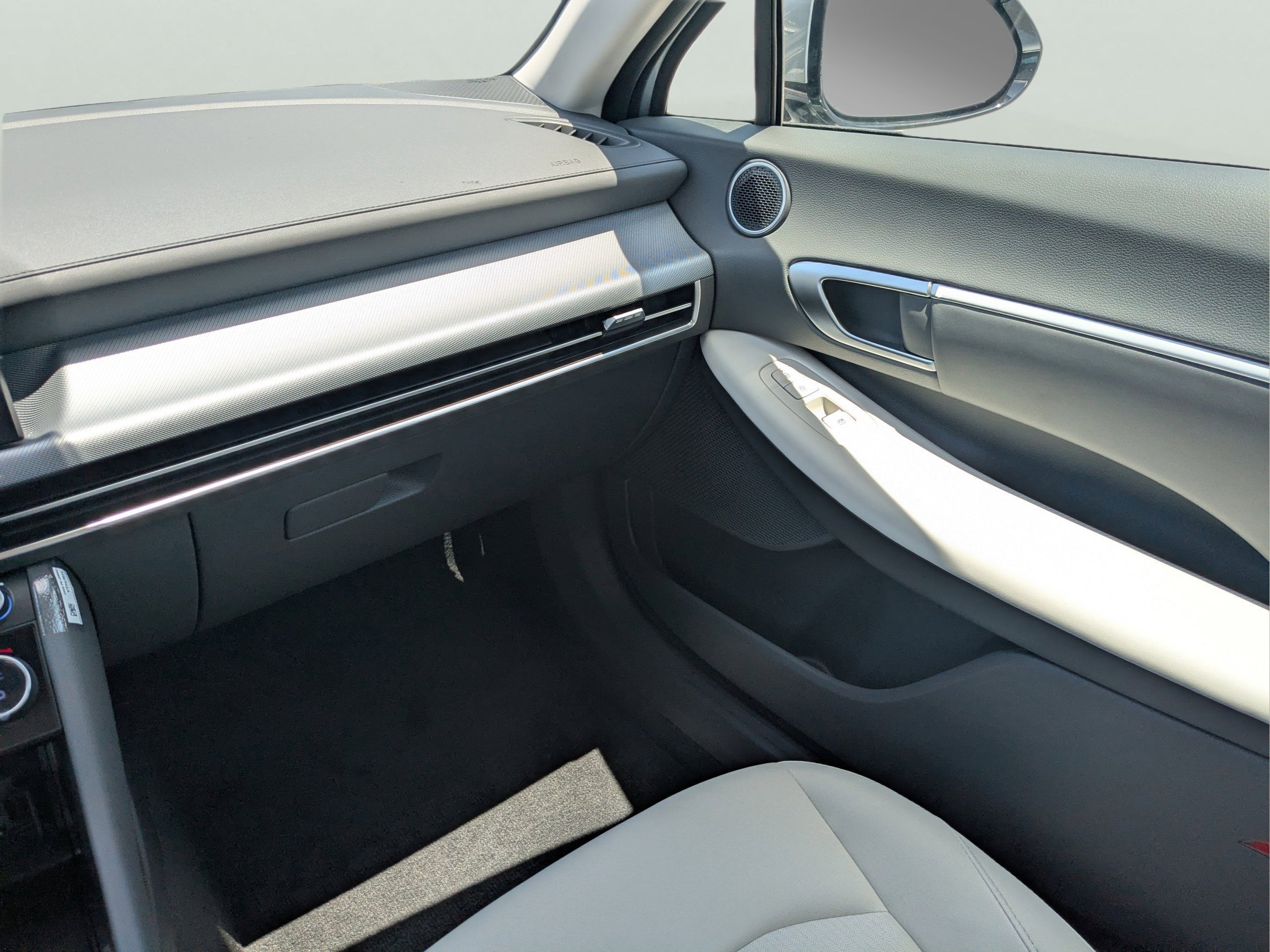 New 2026 Aero Silver Hyundai SEL Sport image 18