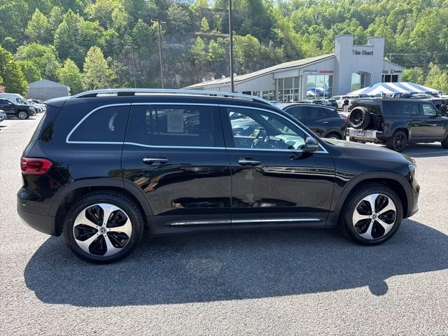 Used 2025  Mercedes-Benz GLB 250 image 2