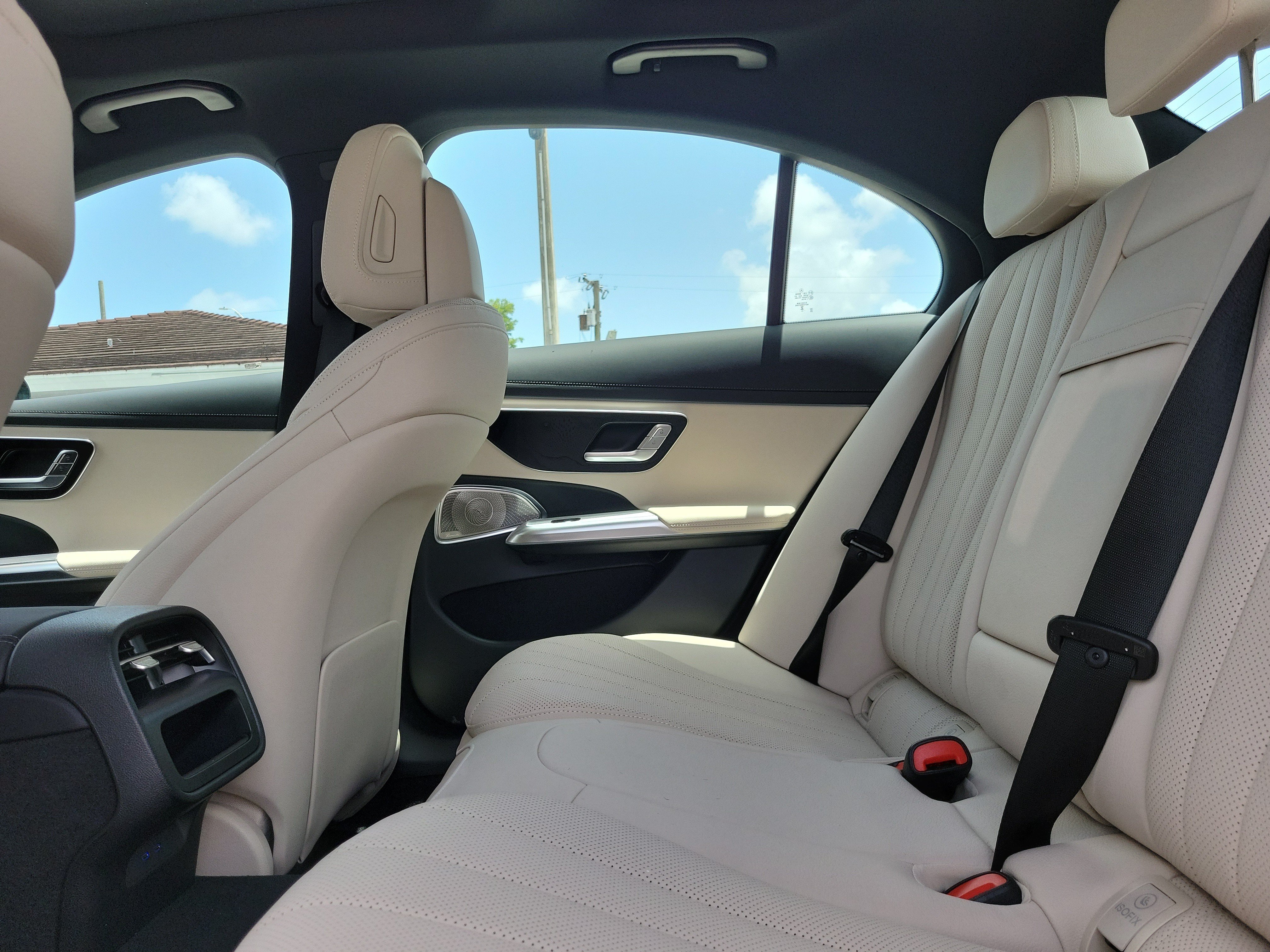 New 2026 Nautical Blue Metallic Mercedes-Benz E 350 image 39