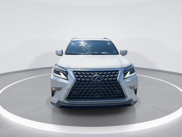Used 2021  Lexus 460 Luxury image 3
