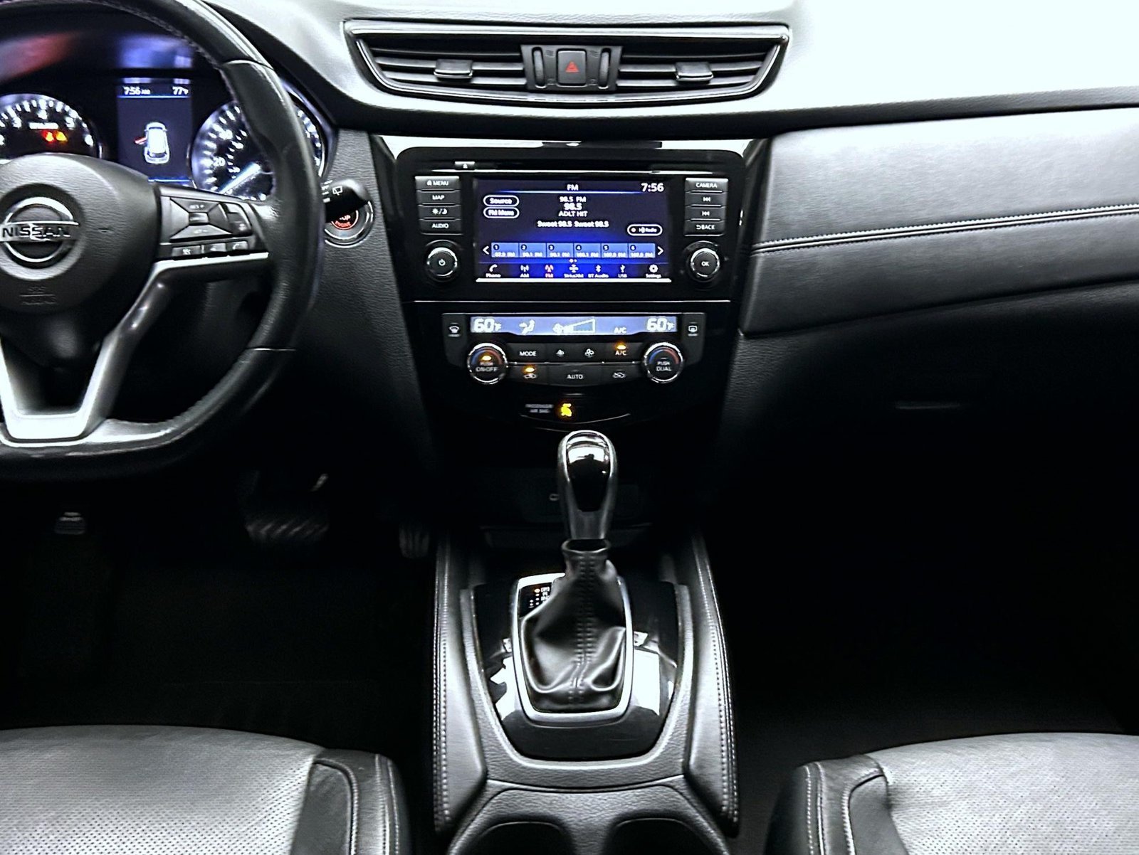 Used 2018 Brilliant Silver Nissan SL image 13