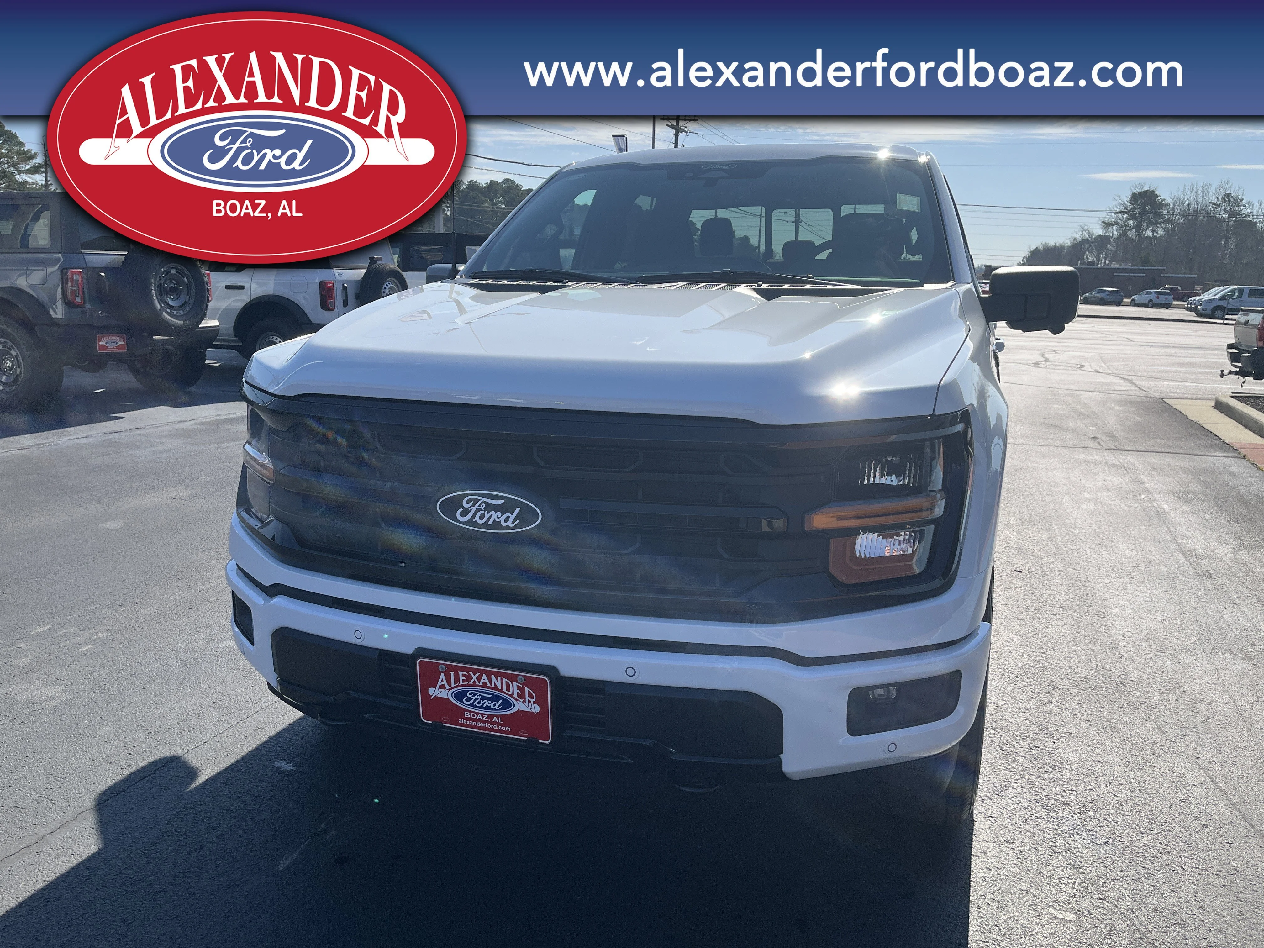 New 2026 Oxford White Ford XLT image 5