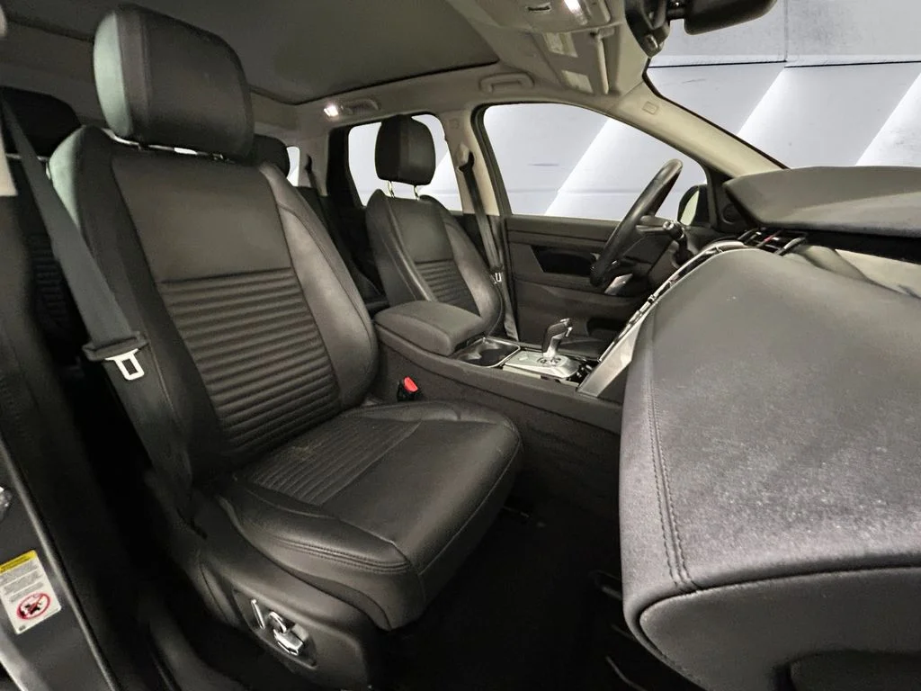 Used 2022  Land Rover S image 14