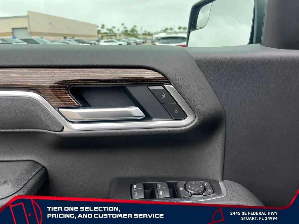 New 2026 Sterling Metallic GMC Elevation image 22
