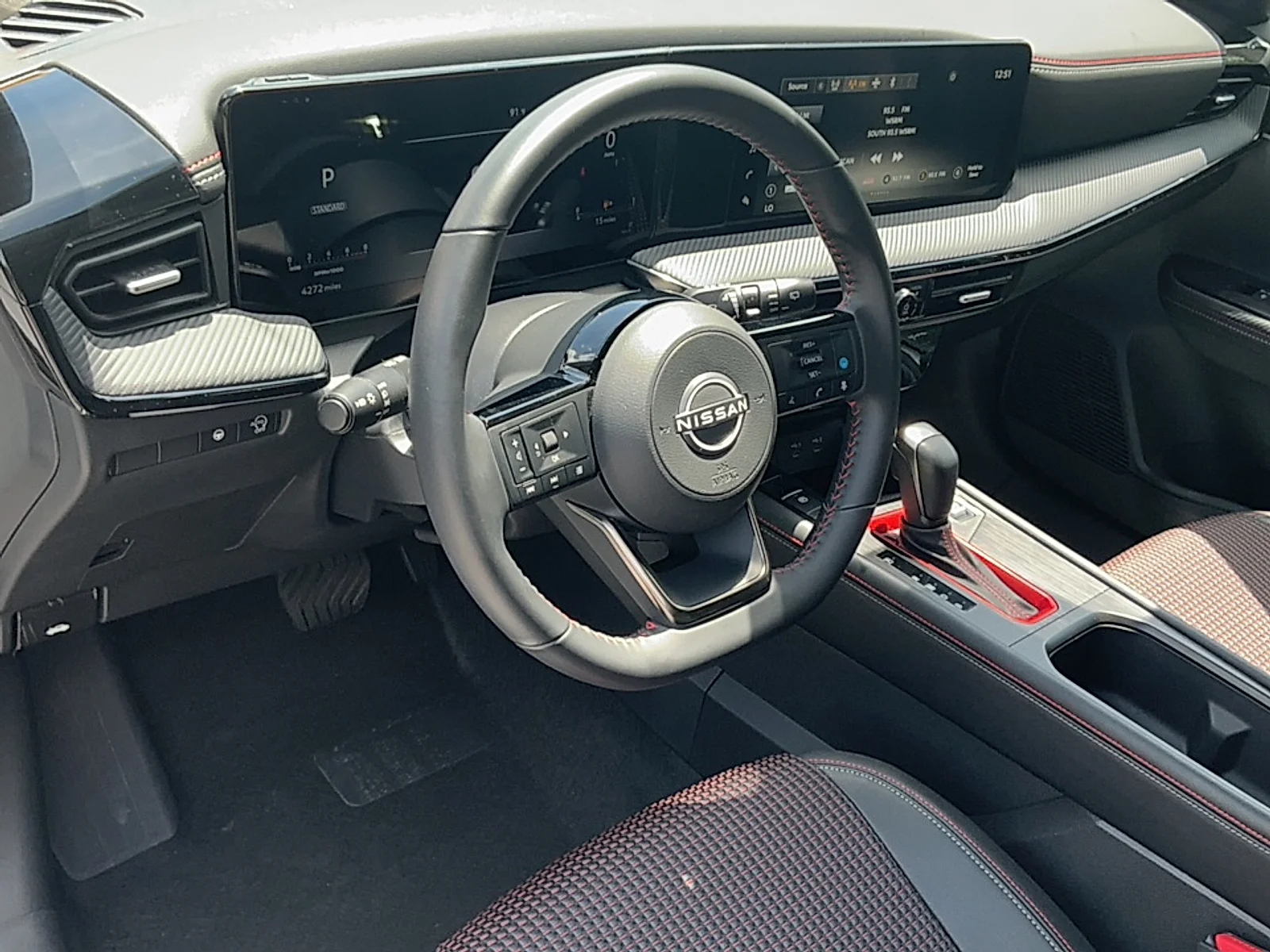 Used 2025 Aspen White Tricoat/Super Black Nissan SR FWD image 7