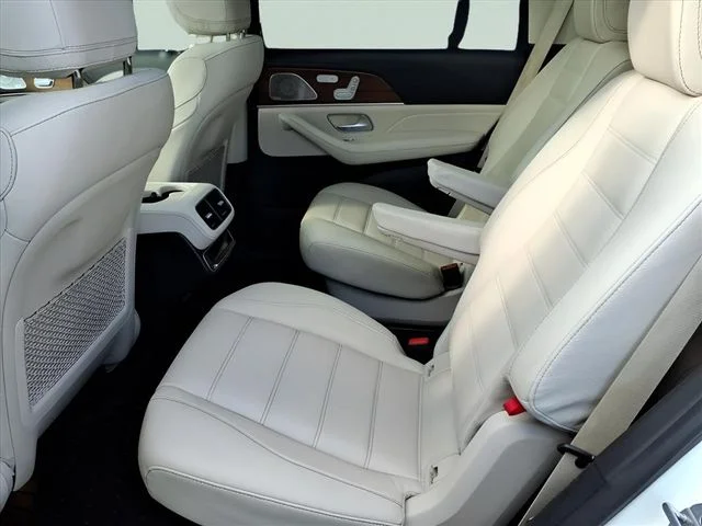 Used 2022 White Mercedes-Benz GLS 450 image 20