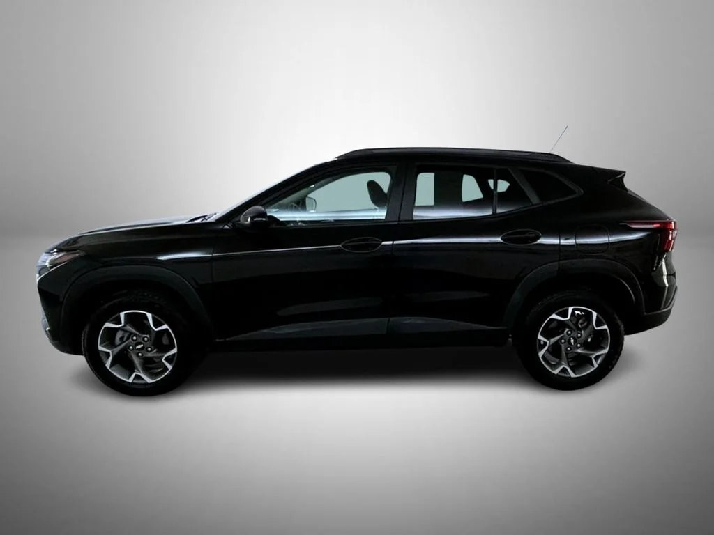 Used 2025 Black Chevrolet LT image 8