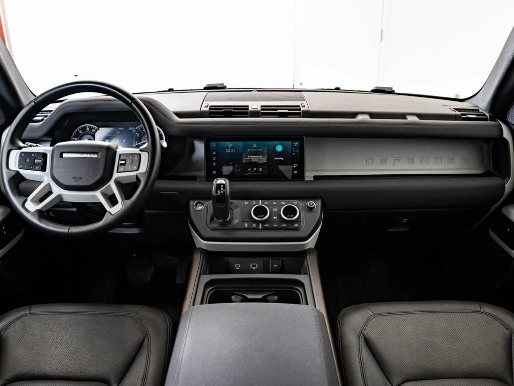 Used 2023 Tasman Blue Metallic Land Rover S image 34