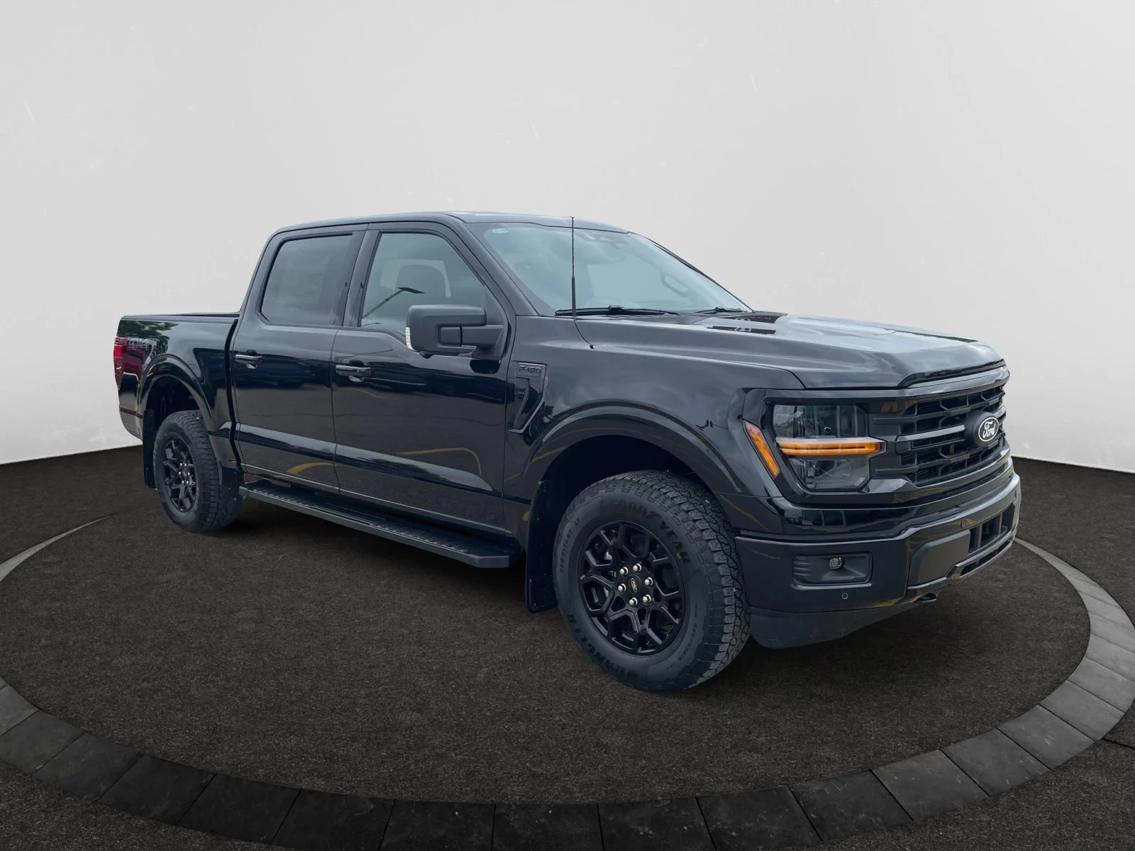 New 2026 Agate Black Metallic Ford XLT image 7