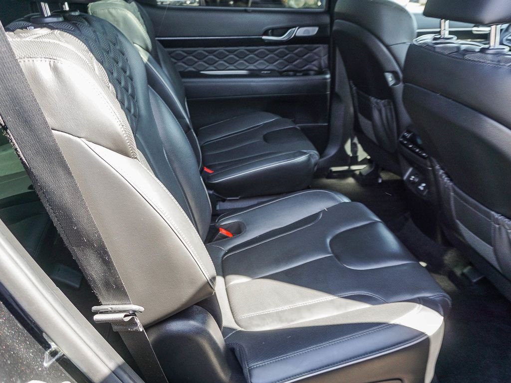 Used 2021 Black Hyundai Calligraphy image 13