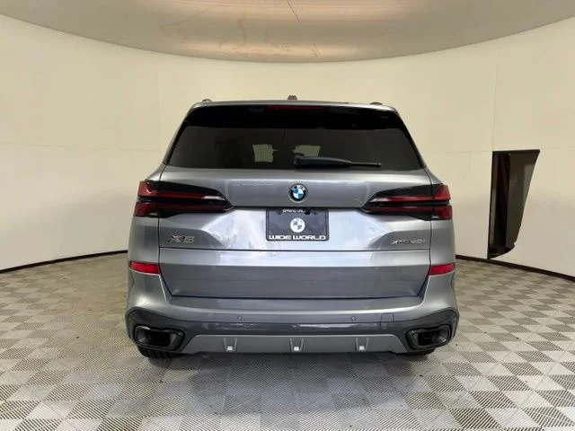 Used 2024 Skyscraper Grey Metallic BMW xDrive40i image 6