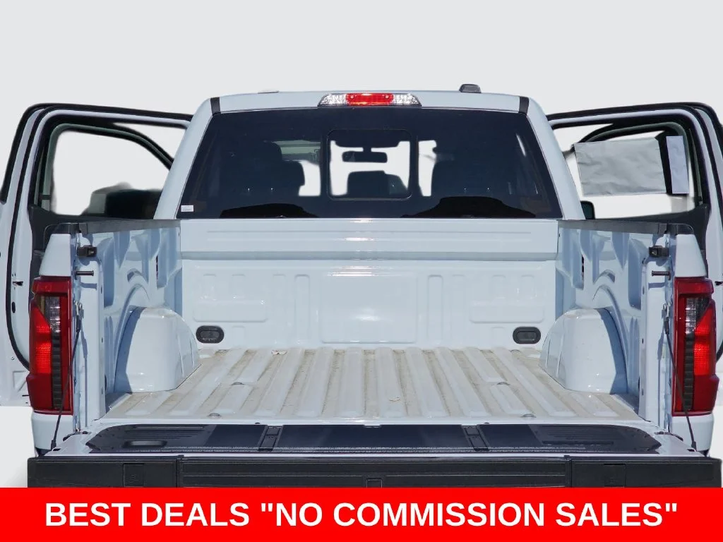 New 2026 Oxford White Ford XLT image 12