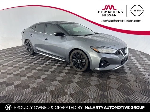 2019 Nissan Maxima SR's photo