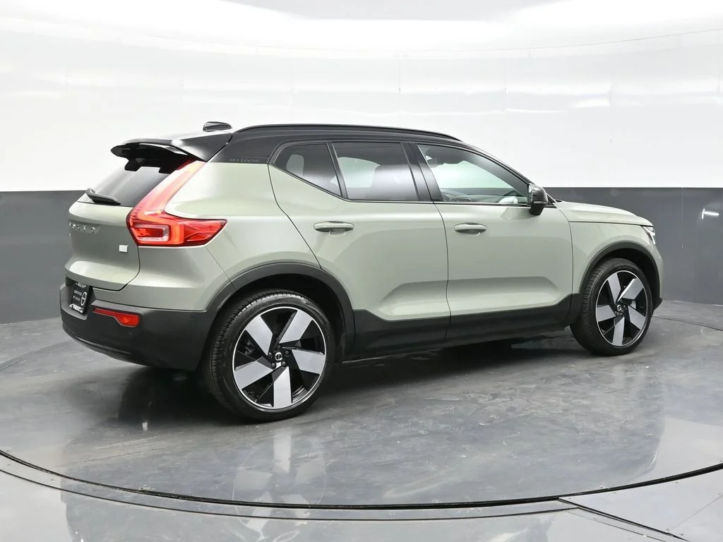 Certified Used 2023 Green Volvo Ultimate image 7