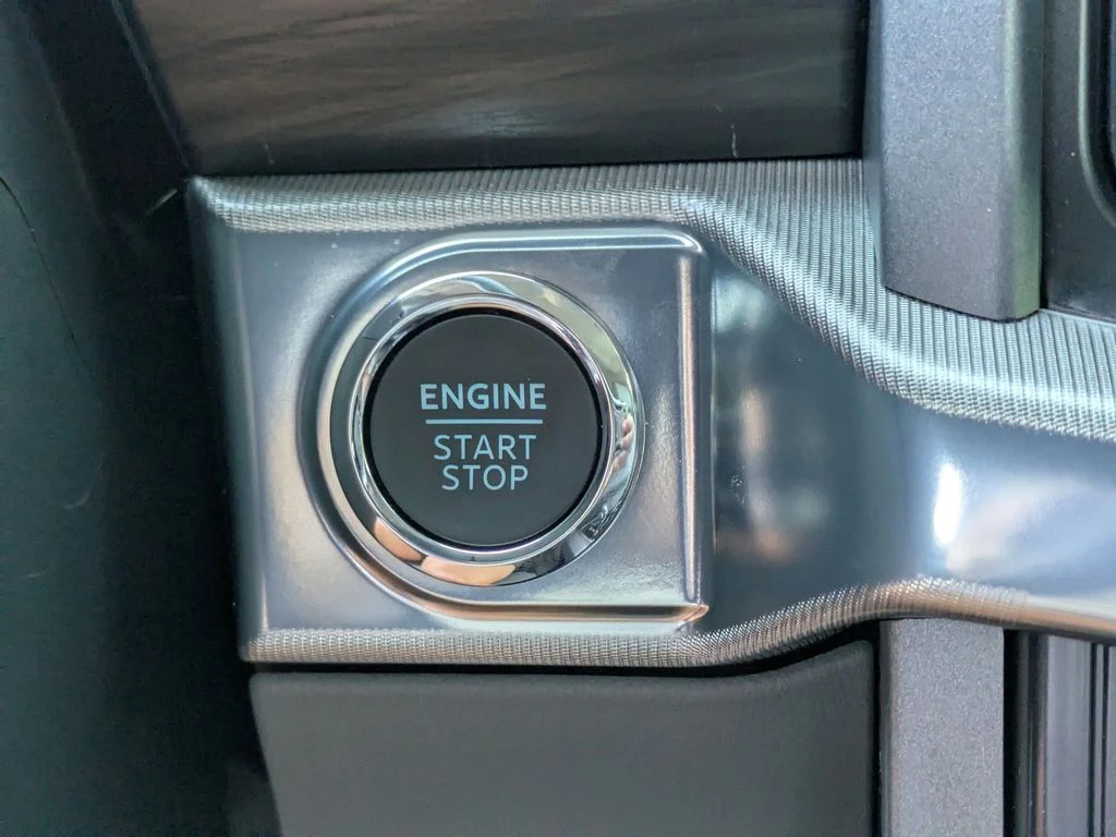 New 2026 Carbonized Gray Metallic Ford Lariat image 32